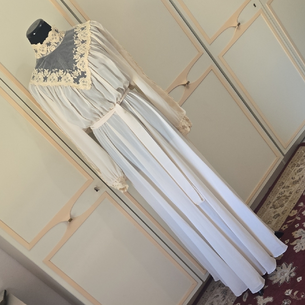VTG Miss Elliette Ivory Gown~Victorian, Boho, 70s, Bridal, Lng Sleeve, Sheer, M